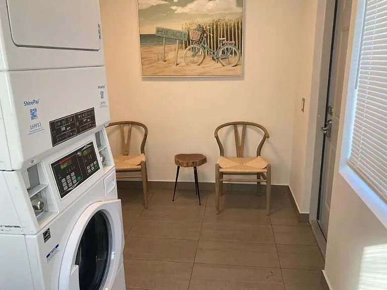 Unit Photo
