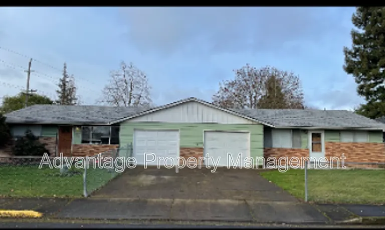1650 Jackson St SE — Photo 1