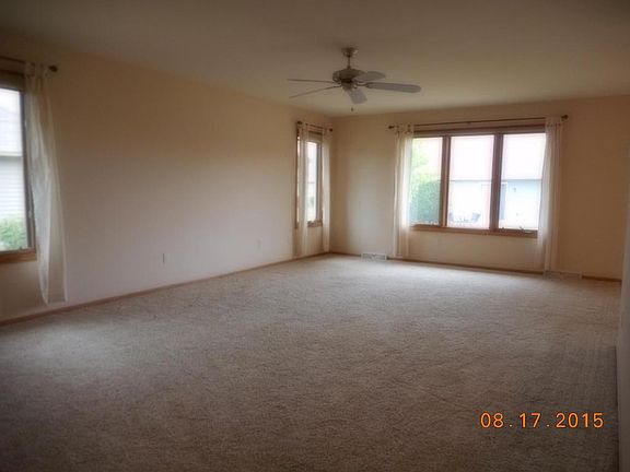 4th image of 647A Westbury La #1/1