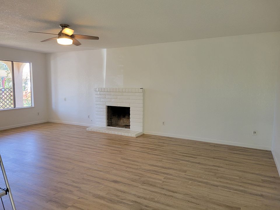 1st image of 761 La Mesa Ct