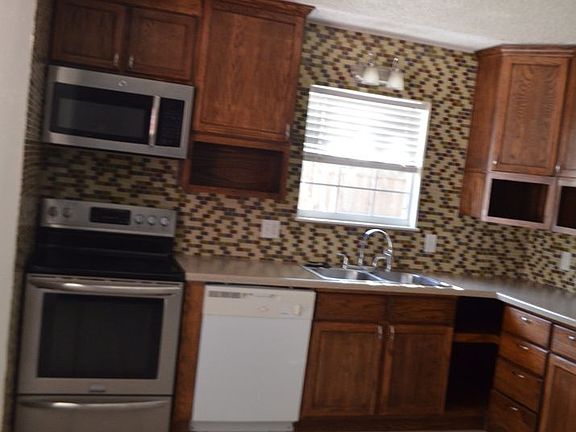 4th image of 920 N 19th St