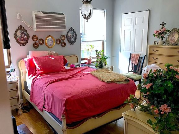 4th image of 549 Metropolitan Ave APT 2