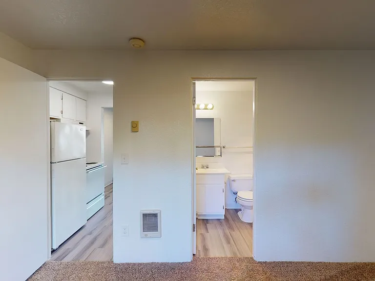 Bayview (105) — Photo 3