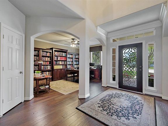5th image of 1207 Crescent Cove Ct