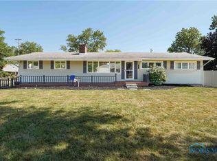 631 Canterbury Dr, Findlay, OH 45840