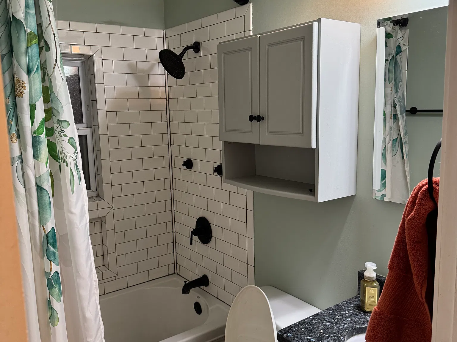 2 bed, 1310 sqft, $2,050 — Photo 4