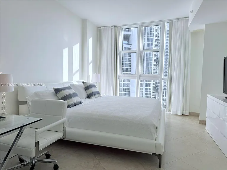 18201 Collins Ave #1501A — Photo 28