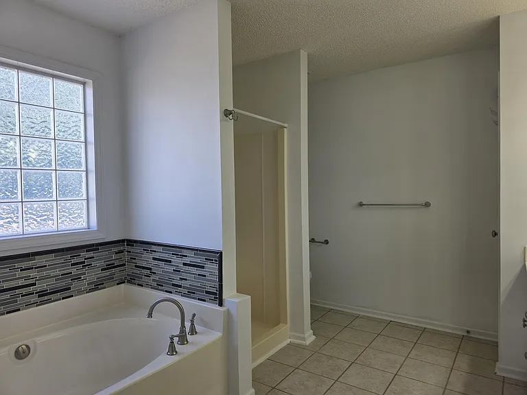 100 Parrish Farm Ln — Photo 9