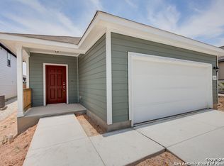 153 Canopy Oak Rd, New Braunfels, TX 78130