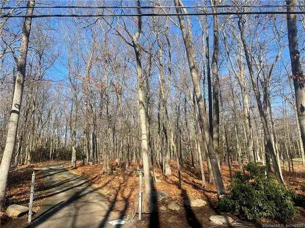 374 Three Mile Road, Glastonbury, CT 06033