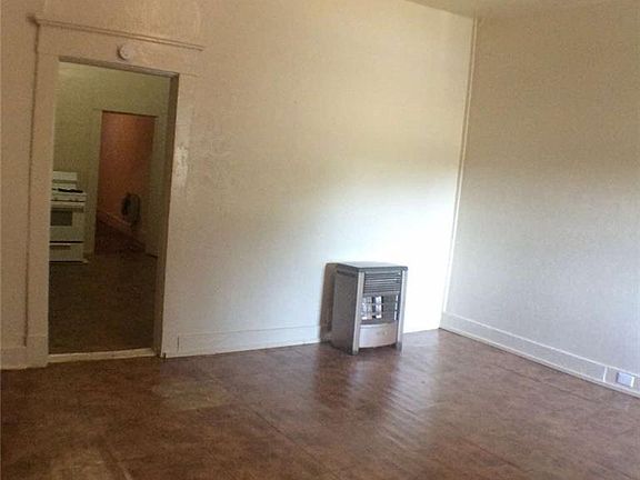 2nd image of 1550 College Ave