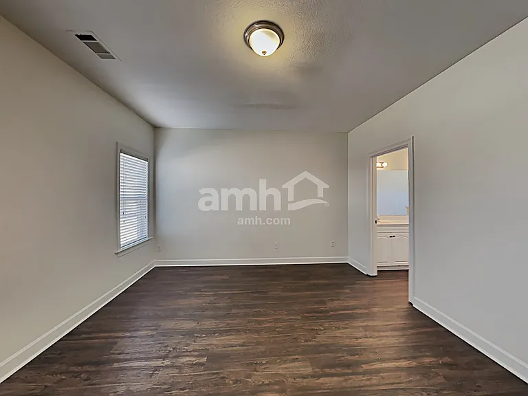 9664 Woodland Creek Ln — Photo 11