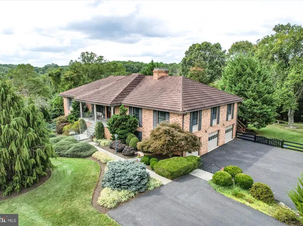 12624 Wycklow Dr, Clifton, VA 20124
