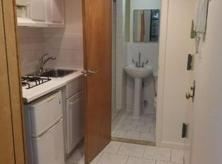 317 W 30th St #3E, New York, NY 10001