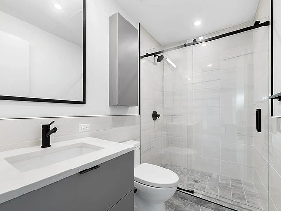 4th image of 215 E 124th St APT 11G