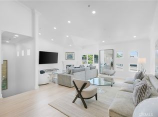401 Seaward Rd APT 2, Corona Del Mar, CA 92625