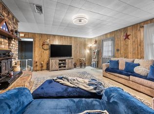 711 S Temple Ave, Pineland, TX 75968