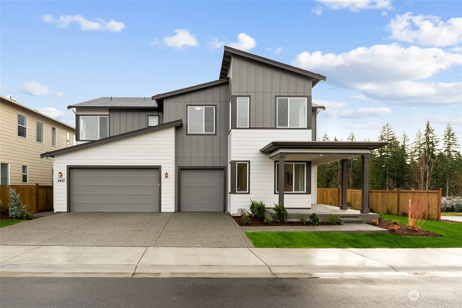 4437 Wandering Way photo 1