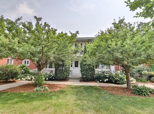 5373 Garden View Ct #209, Madison, WI 53713