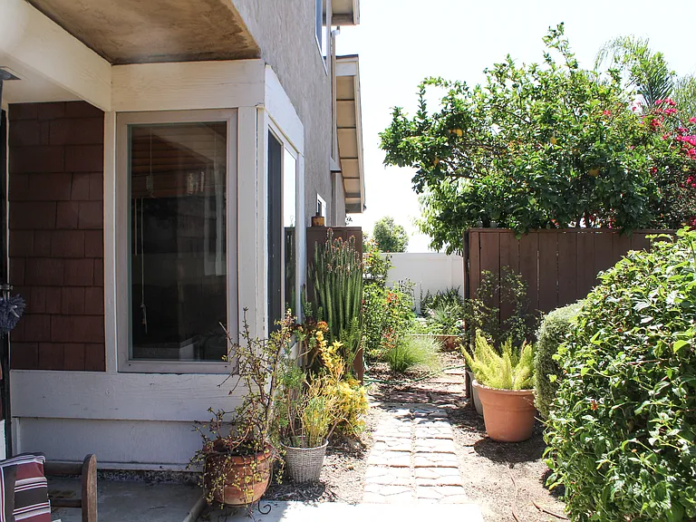 2307 Donnington Way — Photo 2