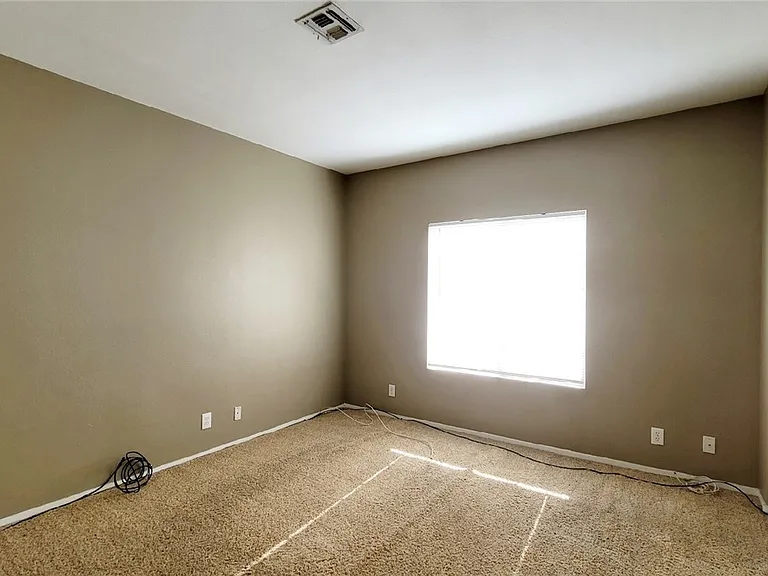 1900 N Torrey Pines Dr #203 — Photo 7