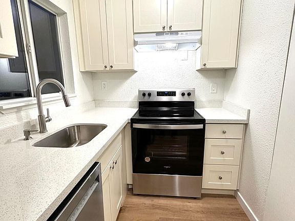 3rd image of 1516 1st St