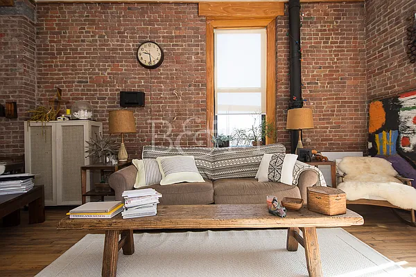 Rented by Brick&Mortar | media 41