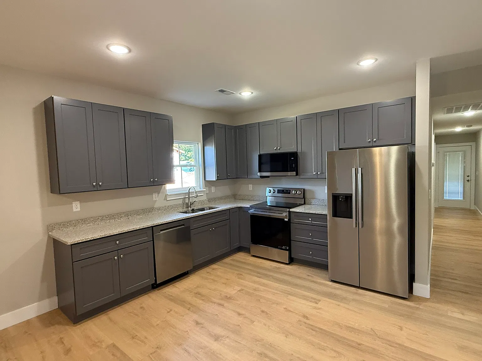 3 bed, $1,750 — Photo 3