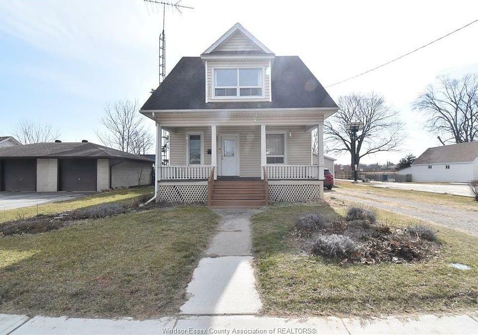 1st image of 4 Smith Ave