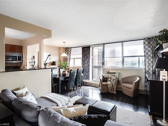 3rd image of 3501 Glen Erin Dr #605