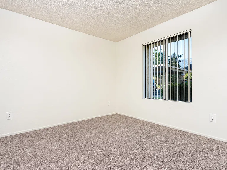Woodbend Apartments — Photo 41