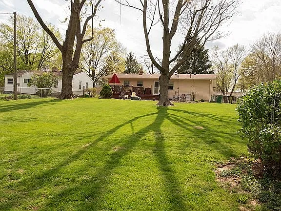 222 Westlea Dr — Photo 5
