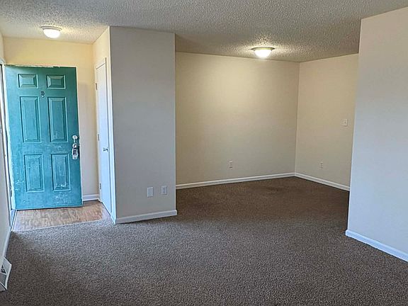 3rd image of 1613 Flanigan Ct #B