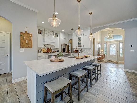 5th image of 15809 Palmira Ave