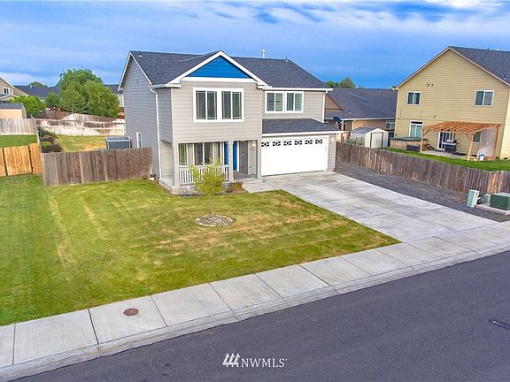 2nd image of 3801 W Lakeport Lane