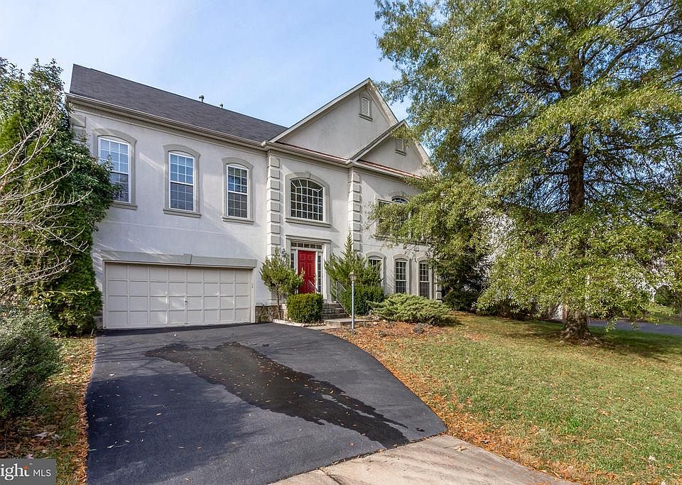 1st image of 5789 Valley View Dr