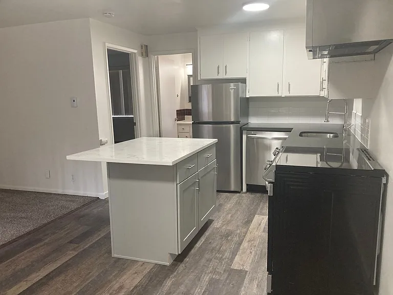 Pacific Place Apartments — Photo 61