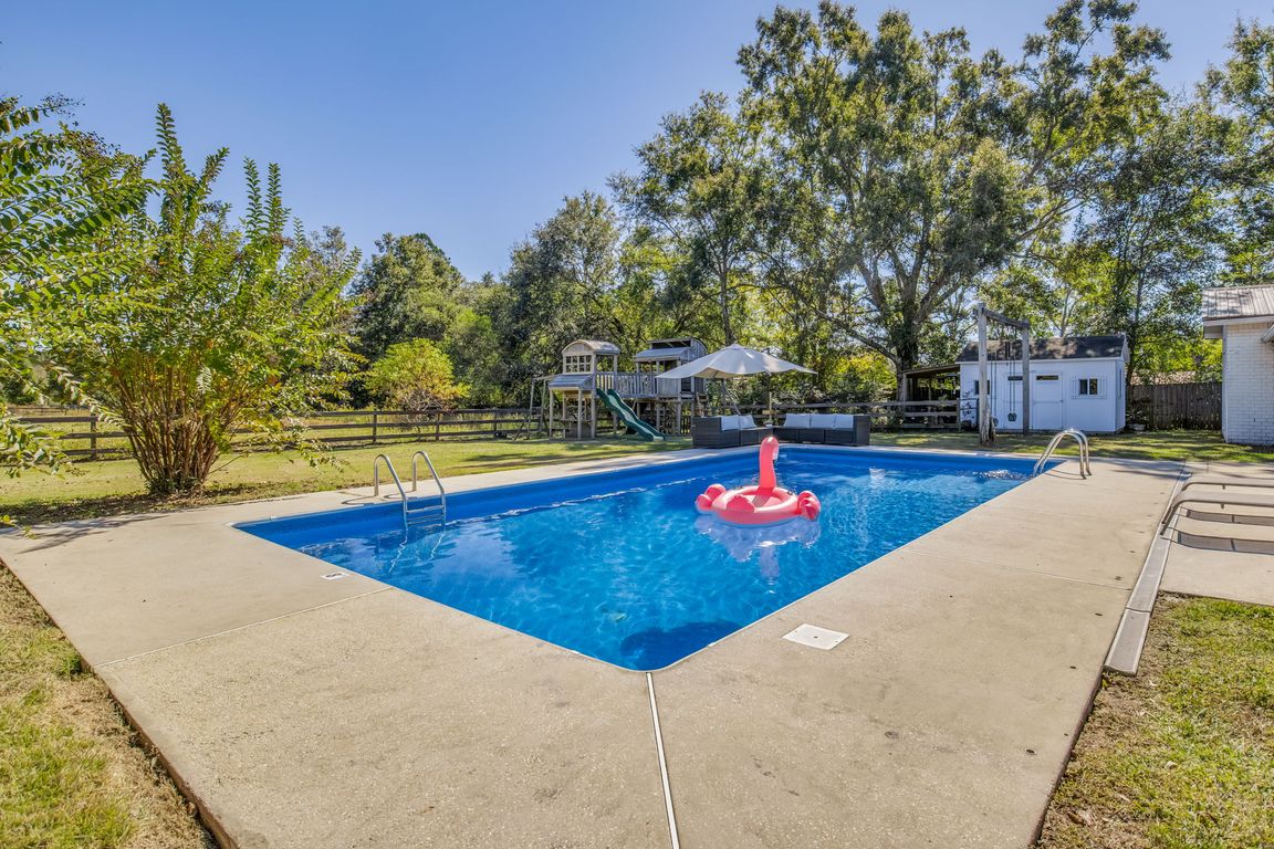 next background image