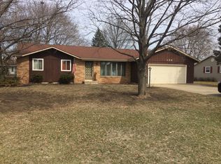 859 E Morning Glory Ln, Beloit, WI 53511