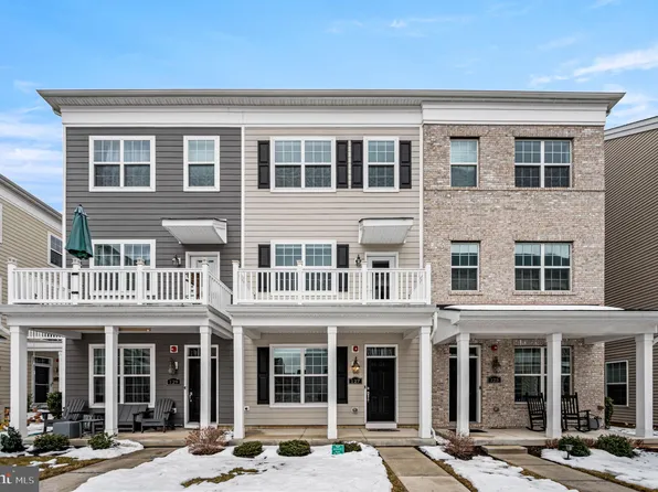 127 Gaslight Aly, Bensalem, PA 19020