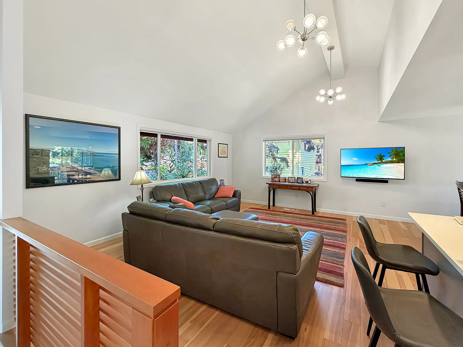 4 bed, 2.5 bath, 2034 sqft, $5,800 — Photo 3