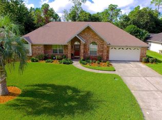 2433 Fallen Tree Dr E, Jacksonville, FL 32246