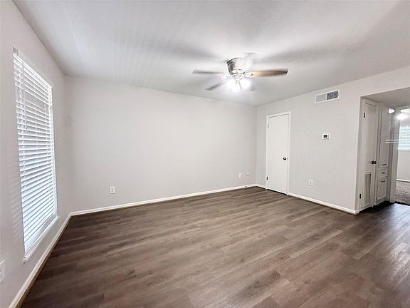 5th image of 321 E Cedar St #9