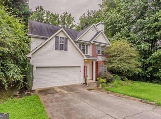 6001 Devonshire Dr, Flowery Branch, GA 30542