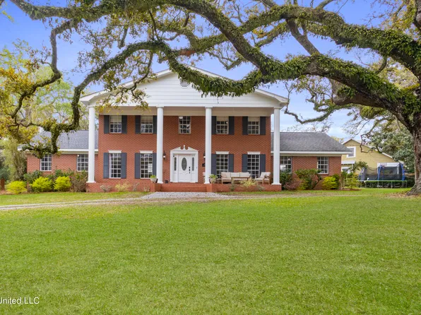612 Cleveland Ave, Ocean Springs, MS 39564