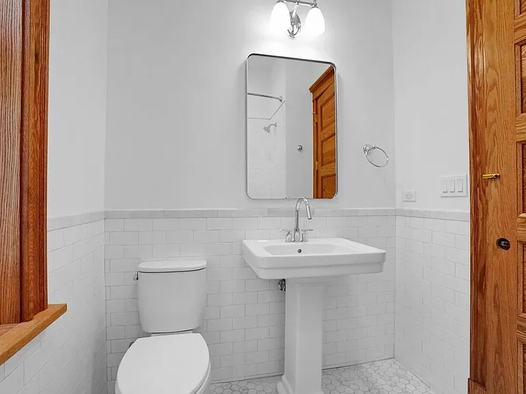 662 W Wellington Ave #3E — Photo 11