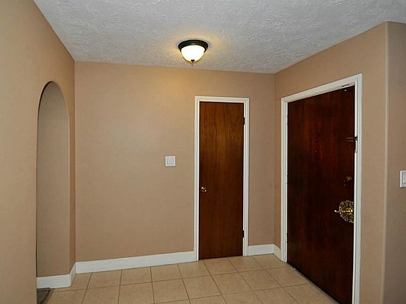 3rd image of 6146 Birchmont Dr