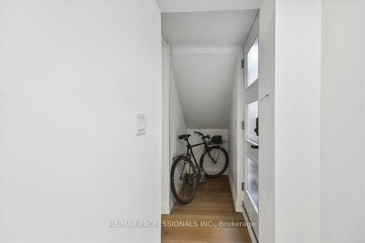 3 bed, $2,550 — Photo 4