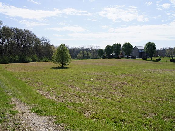 3rd image of 3979 Franklin Pike