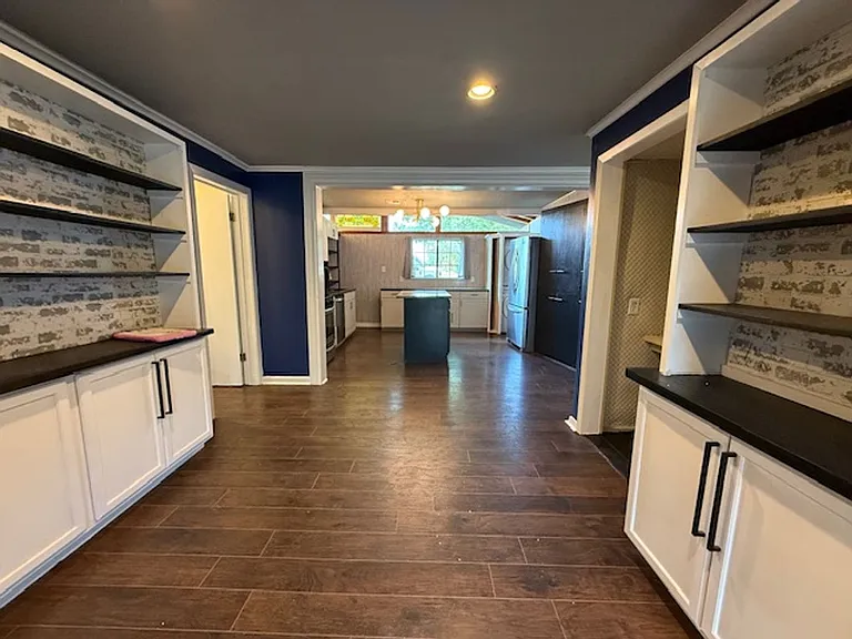 2073 Highland Ave — Photo 8